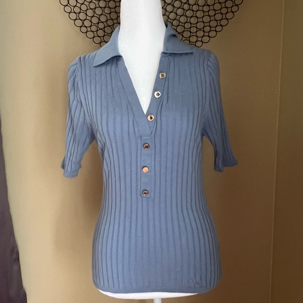Ribbed Blue V-Neck Women’s Shirt, Size Medium
